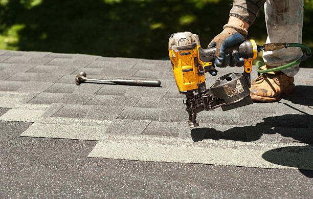 Roof Gutter Cleaning in Point Of Rocks, MD